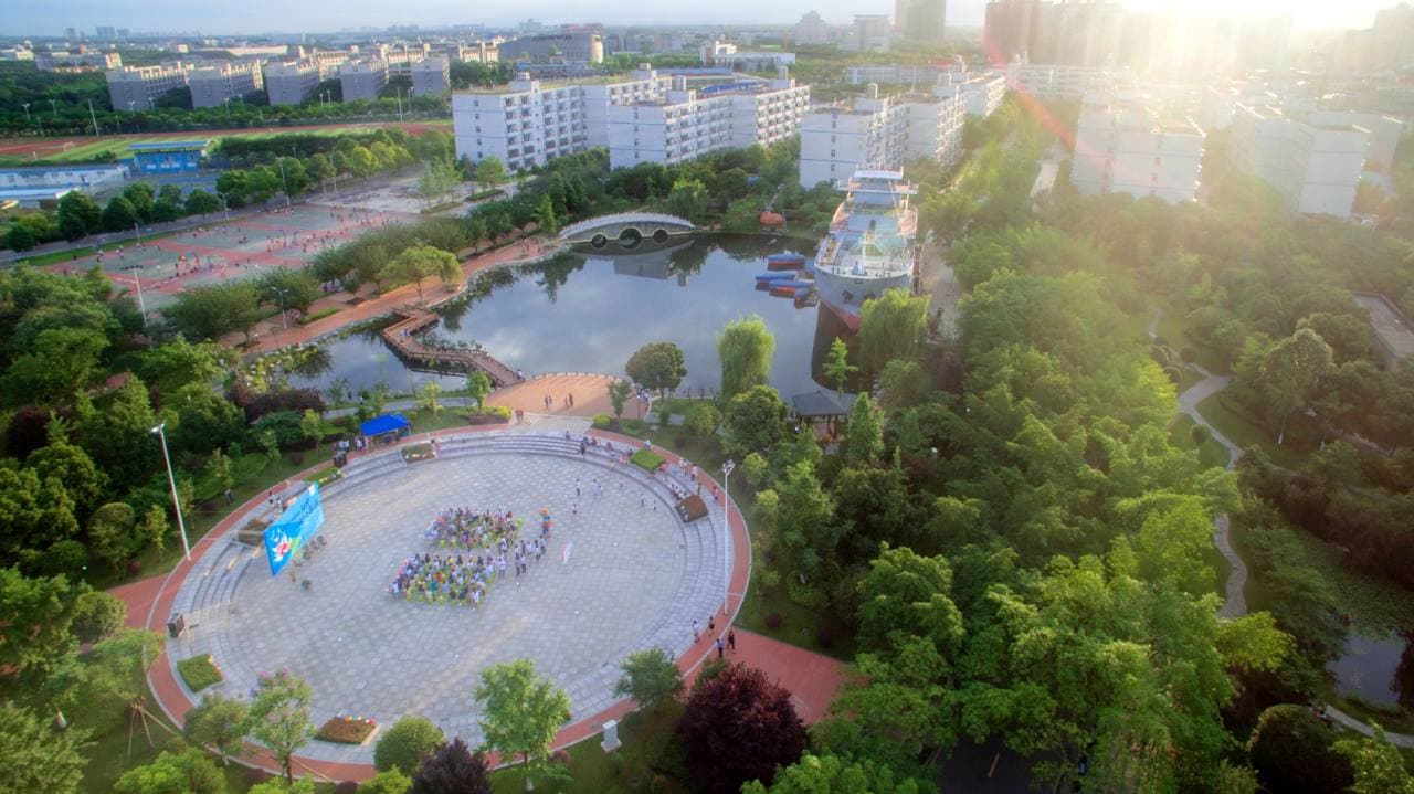 Сычуаньский транспортный профессионально-технический университет, фото 3