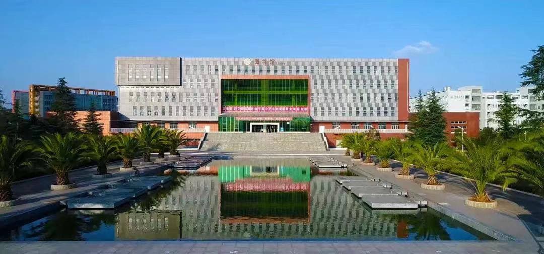 Куньминский профессиональный университет «Ецзинь», фото 3