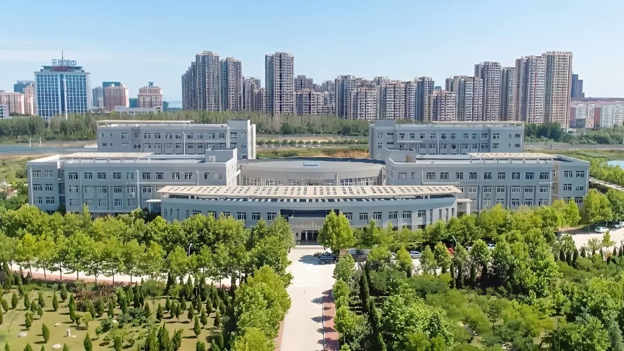 Кампус Шаньдунский профессиональный колледж «Шану»