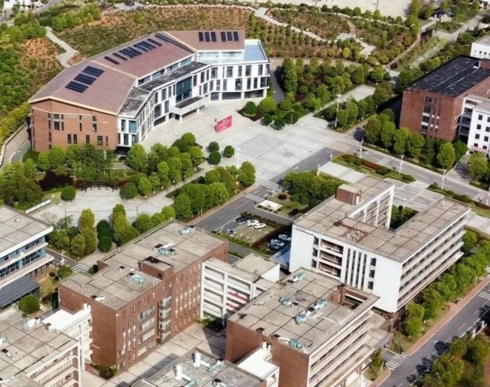 Ляонинский экономический профессионально-технический колледж, фото 3