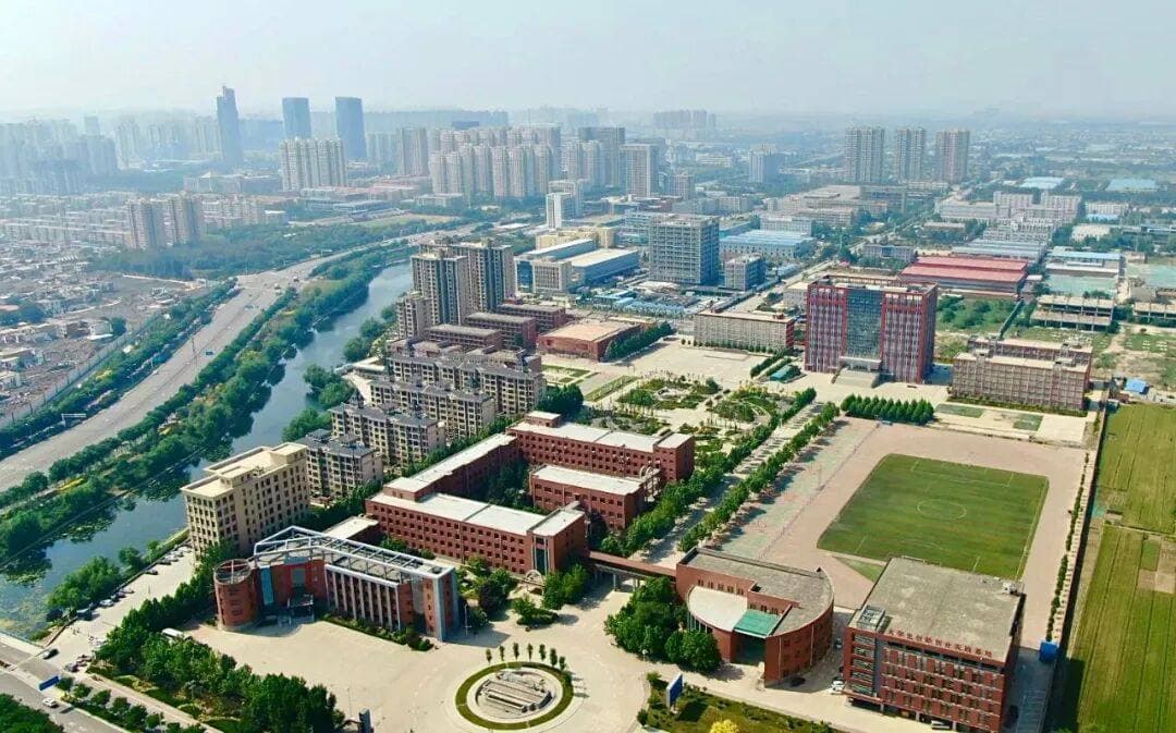 Хэбэйский транспортный профессионально-технический колледж, фото 4
