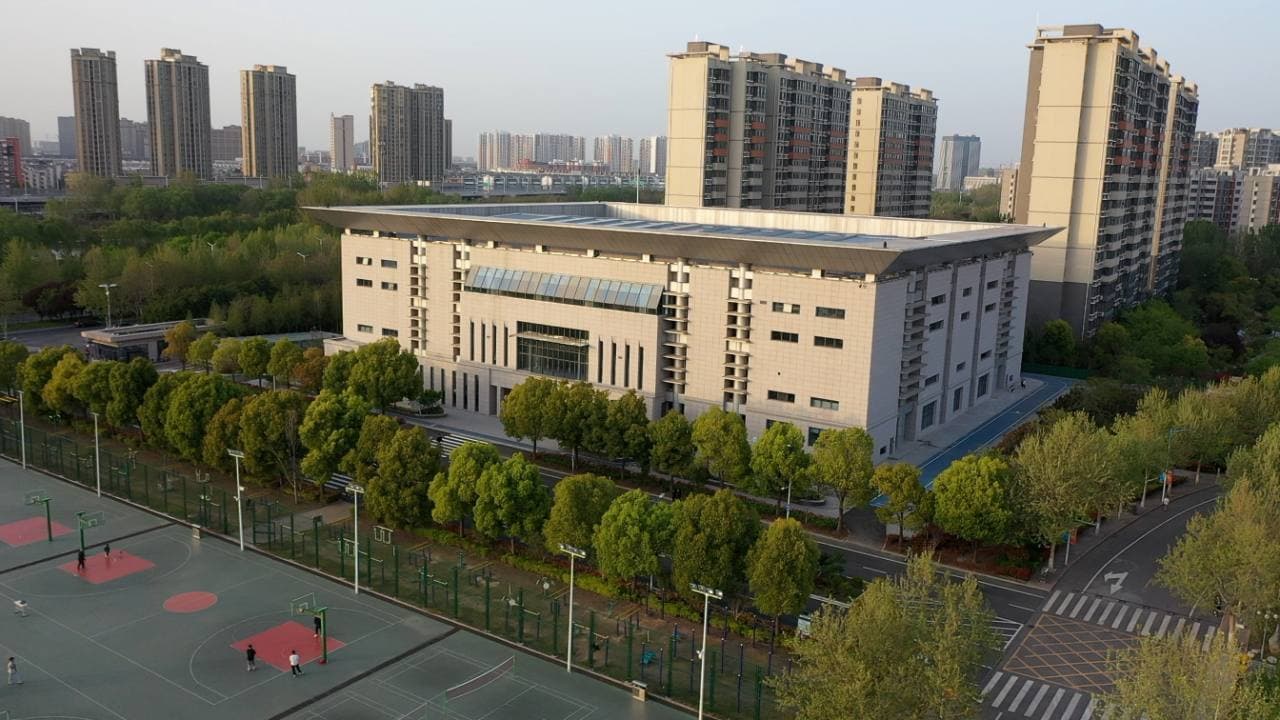Хэнаньский экономико-торговый профессиональный колледж, фото 4