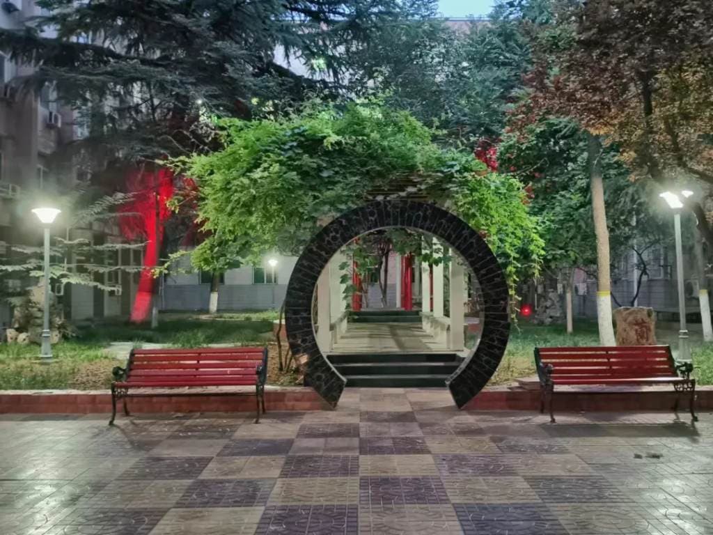 Колледж «Цзинцзигуаньли» (Хэбэйский экономико-торговый университет), фото 4