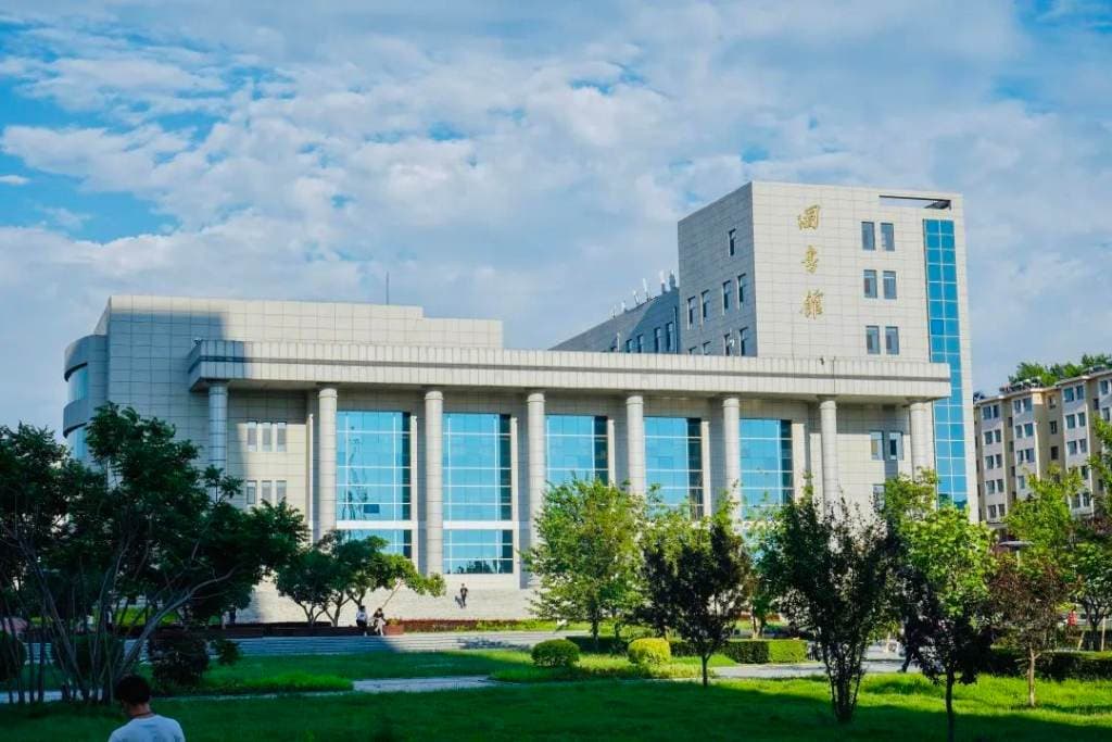Цзилиньский химико-технологический университет, фото 4