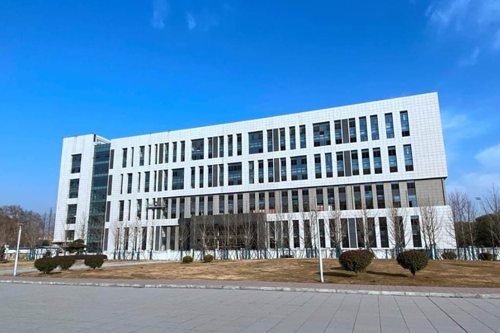 Кампус Хубэйский политехнический университет