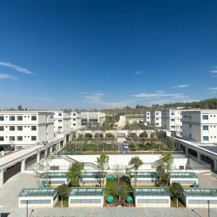 Куньминский авиационный профессиональный колледж, фото 4