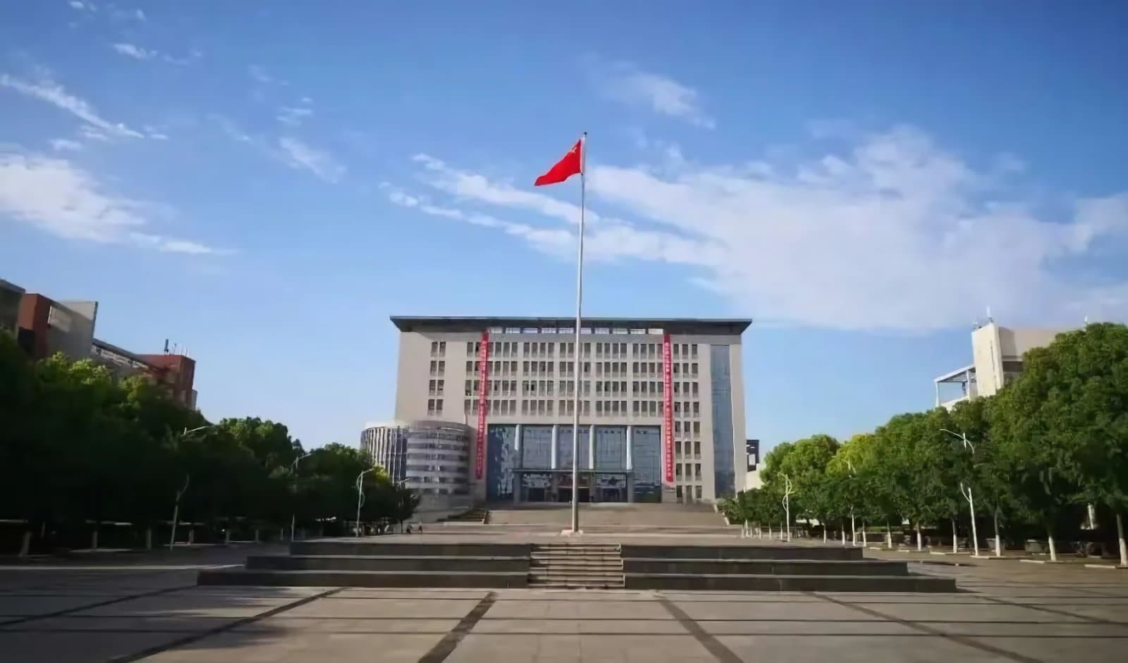 Кампус Лоянский технологический институт
